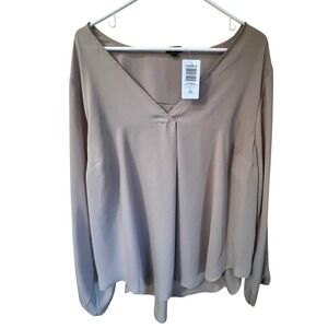 NEW TORRID Womens Beige V Neck Long Sleeve‎ Flowy Shirt Top Plus Size 2XL